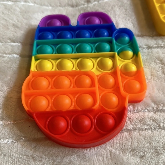 Pop Fidget toys set of 4 in cloth gift bag.  Multicolored. Push pop bubbles NWT - Picture 3 of 7